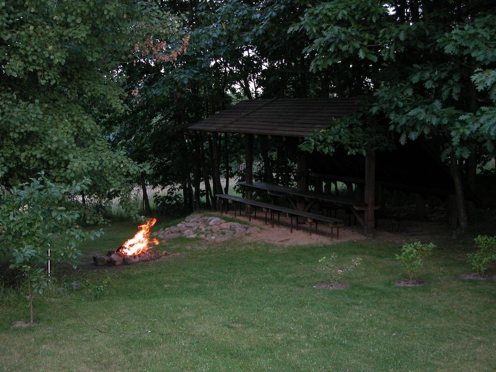 Gosciniec Yaga Bed & Breakfast Wilkasy Exterior photo