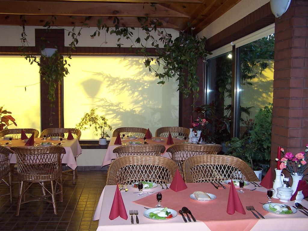 Gosciniec Yaga Bed & Breakfast Wilkasy Exterior photo