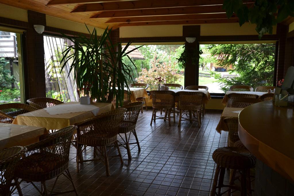 Gosciniec Yaga Bed & Breakfast Wilkasy Exterior photo
