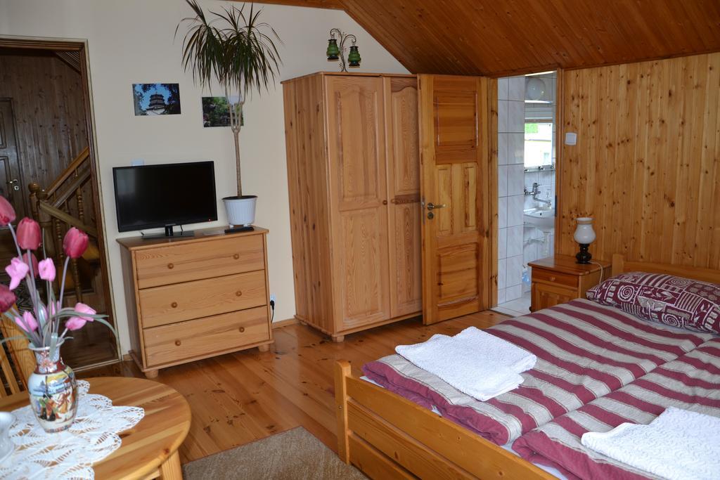 Gosciniec Yaga Bed & Breakfast Wilkasy Exterior photo